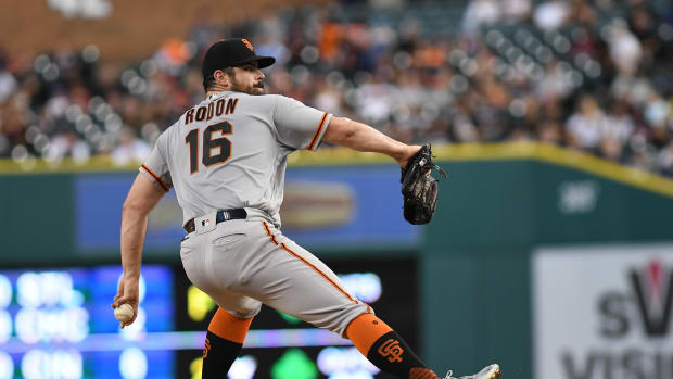 San Francisco Giants SP Carlos Rodón pitching